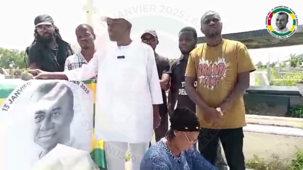 Hommage depuis la tombe de Sylvanus à Aamron et aux martyrs tombés les 5, 6, 26, 27,28 Juin au Togo